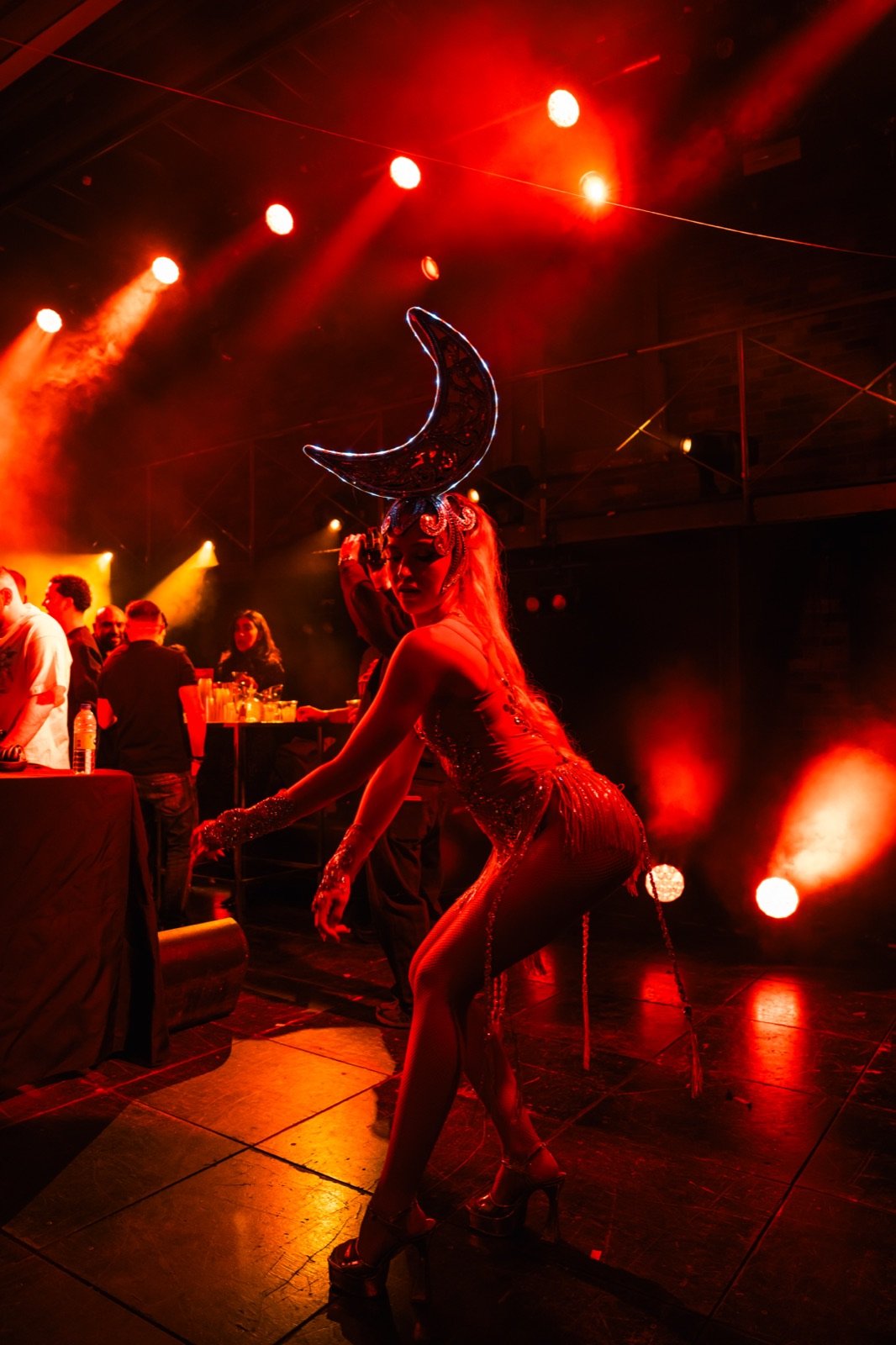 A specialty performer on stage during an event